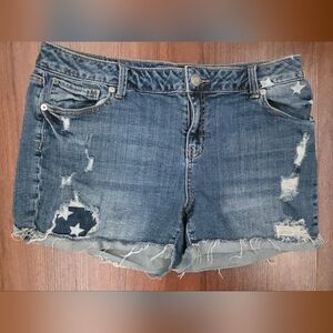 Maurices Blue Distressed Jean Shorts with Stars And Raw Hem Size 11/12 EUC